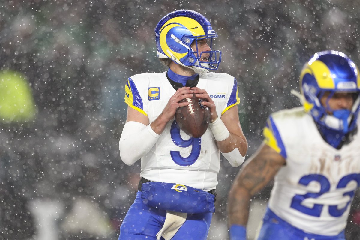 RapSheet's tweet image. #Raiders minority owner Tom Brady and #Rams QB Matthew Stafford ran into each other at a ski resort in Montana, sources say. 

The meeting, unplanned, was not extensive or in-depth and did not include Brady “hosting” or “recruiting” Stafford, despite reports saying otherwise.