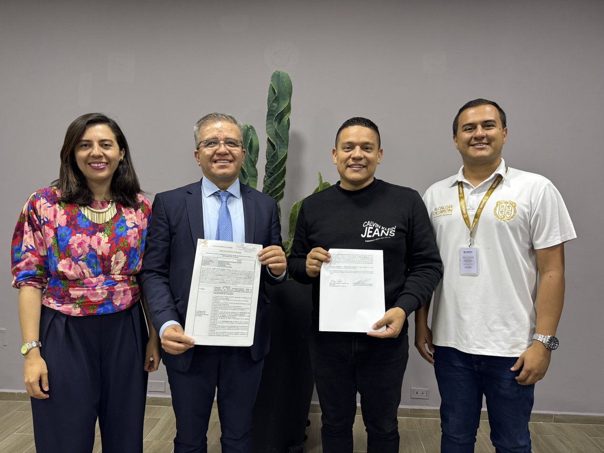 Firmamos un nuevo convenio con la @UnisalleCol. Seguimos fortaleciendo el Centro de Pensamiento Académico para que más jóvenes accedan a oportunidades y construyan su futuro.