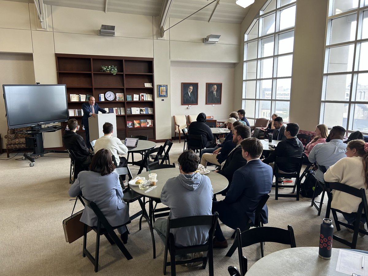 Great to be at the University of Dayton Law School today talking about Ohio Constitutional interpretation. Thks to the FedSoc Chapter for hosting me.