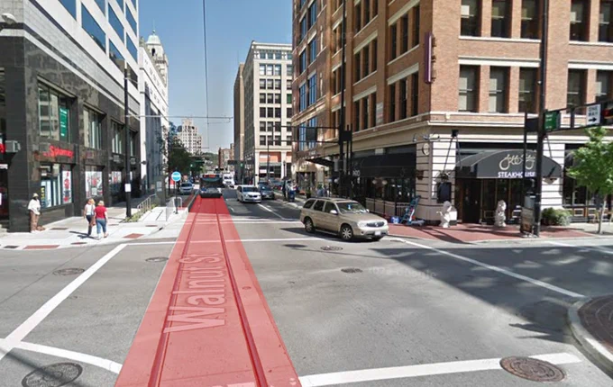 bradleywthomas's tweet photo. The Cincinnati Streetcar went from 13th five years ago to 2nd today. We can increase ridership even more by adding a transit-only lane on Walnut and giving the streetcar  priority at targeted lights along the route https://t.co/s69rIB6alb