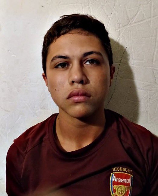 PabloAbrazo_'s tweet photo. Kim tenía toda su vida por delante. Con un potencial infinito de ser, hacer y llegar a lo que sea que soñara, era un lienzo en blanco. Y estos hijos de mil puta extinguieron la llama de su vida de la forma más cruel posible; no les tengan lástima, ellos no la tuvieron.
Es insostenible que esto siga así en Buenos Aires, lo de esta nena no es un caso aislado más. Y ni hablar lo de los medios que pareciera que operan a favor de asesinos.

Tolerancia 0. Bala.