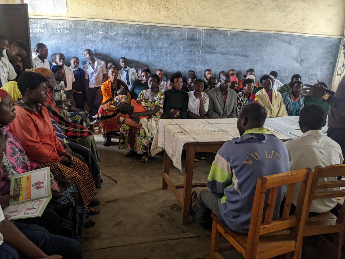 Kuri uyu wa Gatatu  mu ishyuri rya G.S Busasamana II hateranye Inama ya ababyeri bafite abana bishyurirwa muri Gahunda ya Sindebera, ababyeyi bakanguriwe gufata iya mbere mu ukurera abana babo kuko ari inshingano kubonera umwana ibyo akeneye kugirango agere Ku inzozi ze.