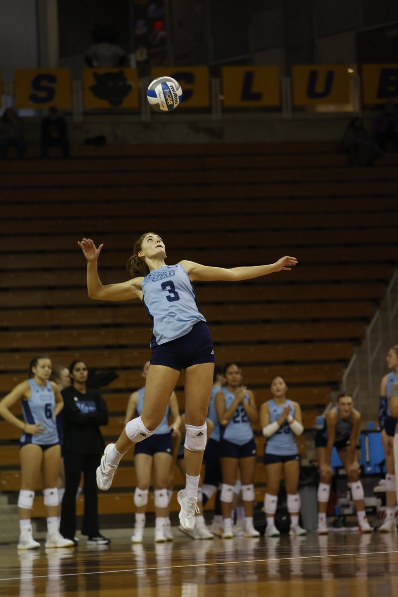 UIC_Volleyball's tweet image. Miss being out on the court!🔥🏐

#ChicagosCollegeTeam