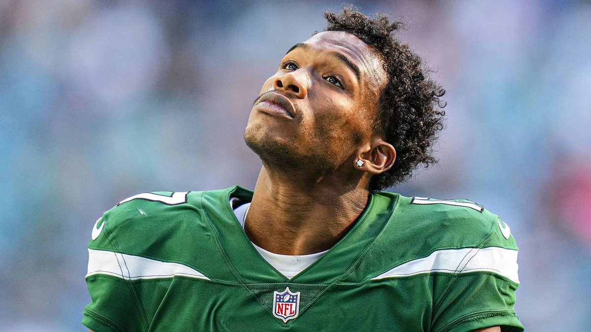 Star WR Garrett Wilson wants to stay with the Jets and “re-up” on a long-term deal worth over $30 million per season, per <a href="/ZackBlatt/">Zack Rosenblatt</a>

That would make him a Top 5 paid WR in the NFL.