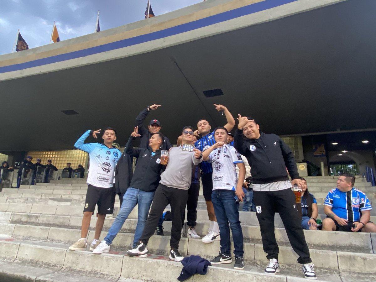 🚨#GIVEAWAY GALLO🚨

¡GANA UN PASE DOBLE PARA el #Querétaro vs #Puebla! 🐔
 
1⃣ Sigue a <a href="/calientesports/">Caliente Sports</a> y a mí
2⃣ Dale 🔁 y ❤️
3️⃣ Menciona 3 jugadores que hayan vestido ambos escudos con el hashtag  #MásAcciónMásDiversión🔥

¡Se regalarán DOS pases dobles! 📲