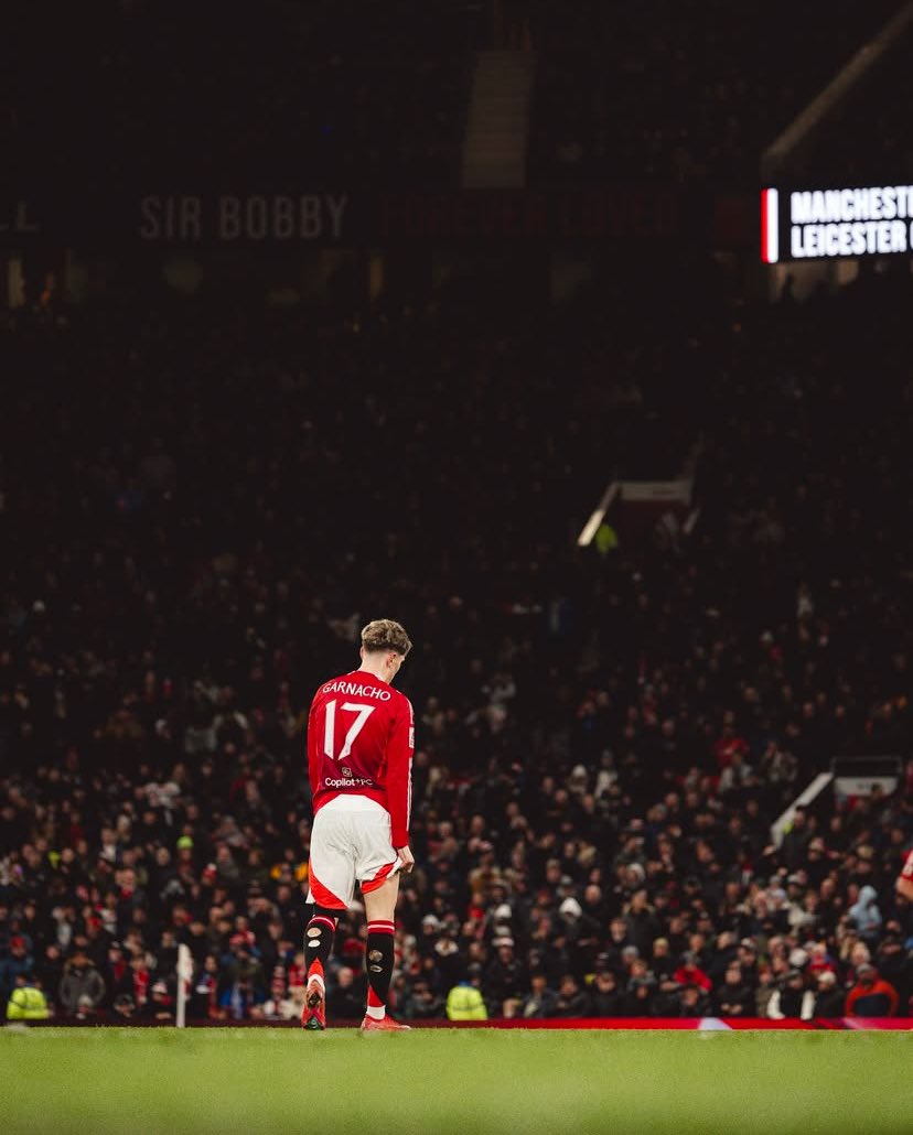 𝐅𝐚𝐧 𝟏𝟎 tweet media