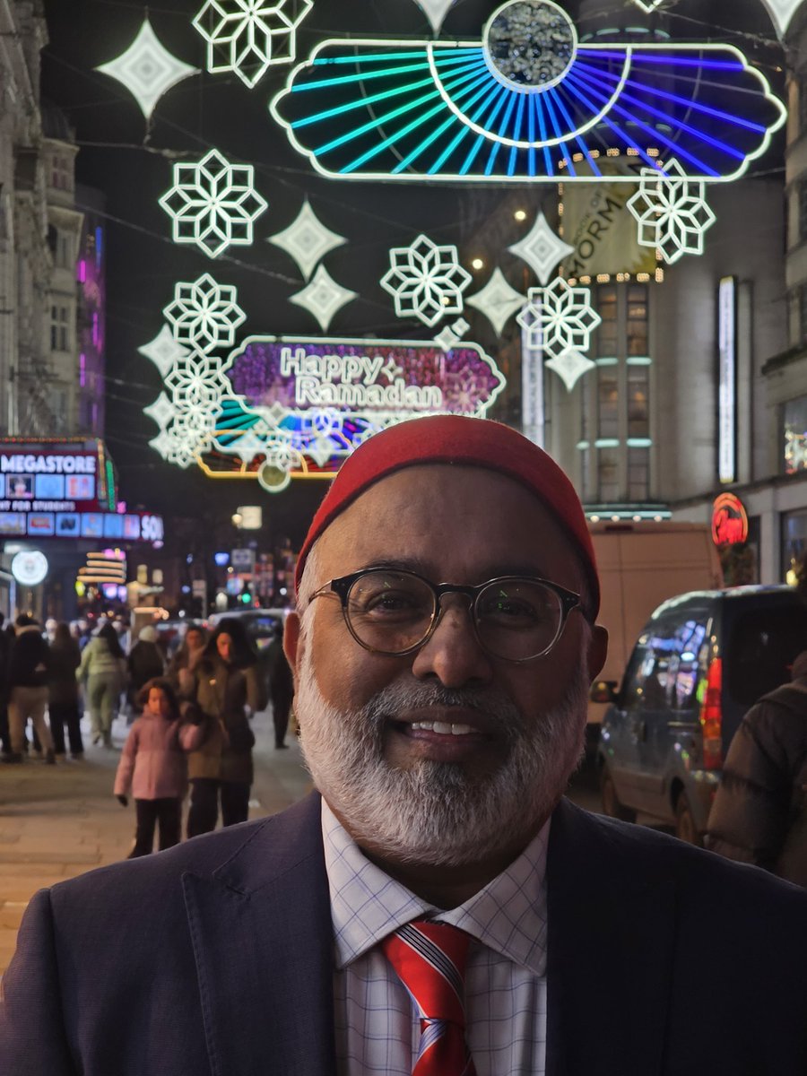Imam Monawar Hussain, MBE DL FRSA (@imammonawar) on Twitter photo Delighted to be at the #Ramadan lights switching on at Leicester Square this evening. Thank you, Aziz and Rahima, for a superb evening. <a href="/AzizFndn/">Aziz Foundation</a> Powerful and inspiring words from <a href="/MayorofLondon/">Mayor of London, Sadiq Khan</a> Delighted to be at the #Ramadan lights switching on at Leicester Square this evening. Thank you, Aziz and Rahima, for a superb evening. <a href="/AzizFndn/">Aziz Foundation</a> Powerful and inspiring words from <a href="/MayorofLondon/">Mayor of London, Sadiq Khan</a>