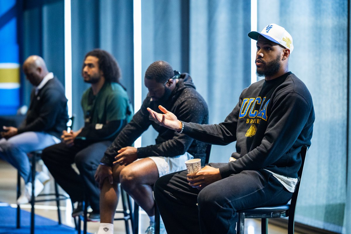 Always great having our Bruin family in the building to share their knowledge. 🙌

Thanks for stopping by ⤵️
Eric Kendricks
Anthony Barr
Adarius Pickett 
Donovan Carter
