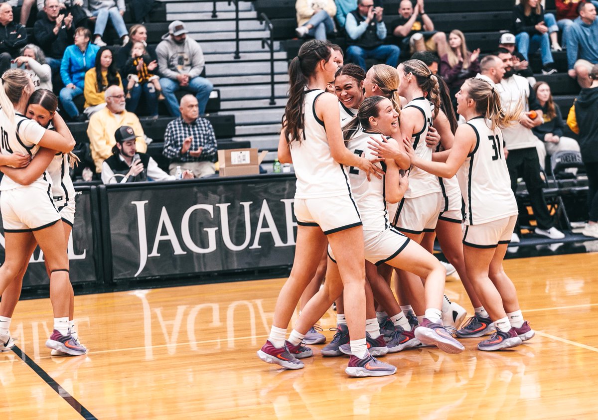 A clutch shot by <a href="/fblackmore14/">: finley blackmore</a> allows <a href="/ACHSGBBALL/">Ankeny Centennial Girls Basketball</a> to hold off the <a href="/SEPolkRams/">Southeast Polk Rams</a> and advance to Wells Fargo Arena for the 5th straight year: ankenyfanatic.com/2025/02/26/bla…