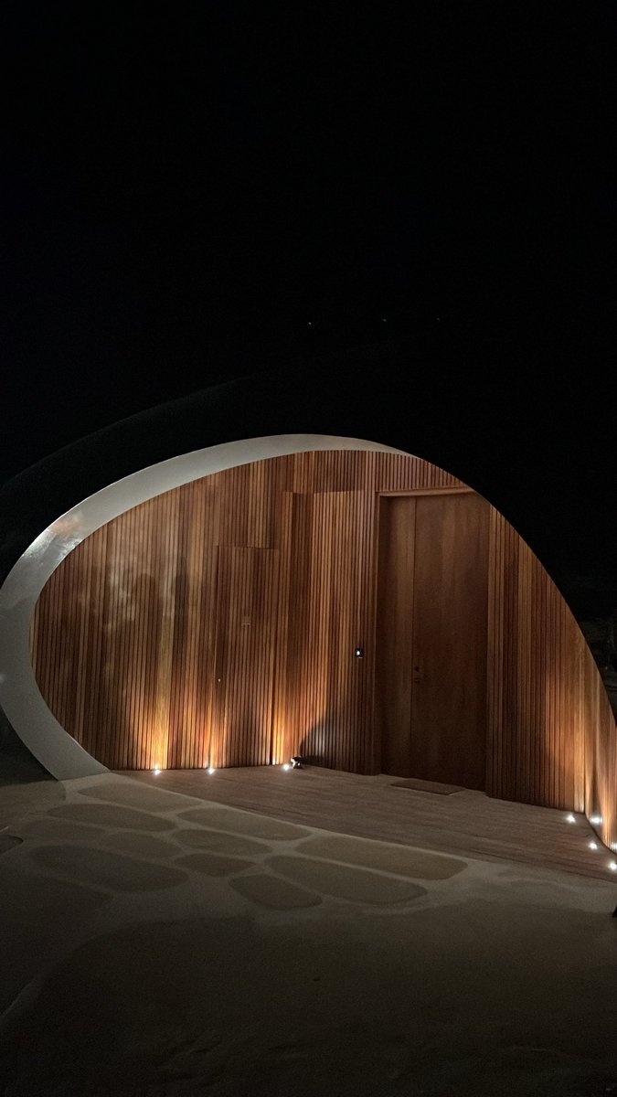 a_n_m_alg's tweet image. Shebara 😍