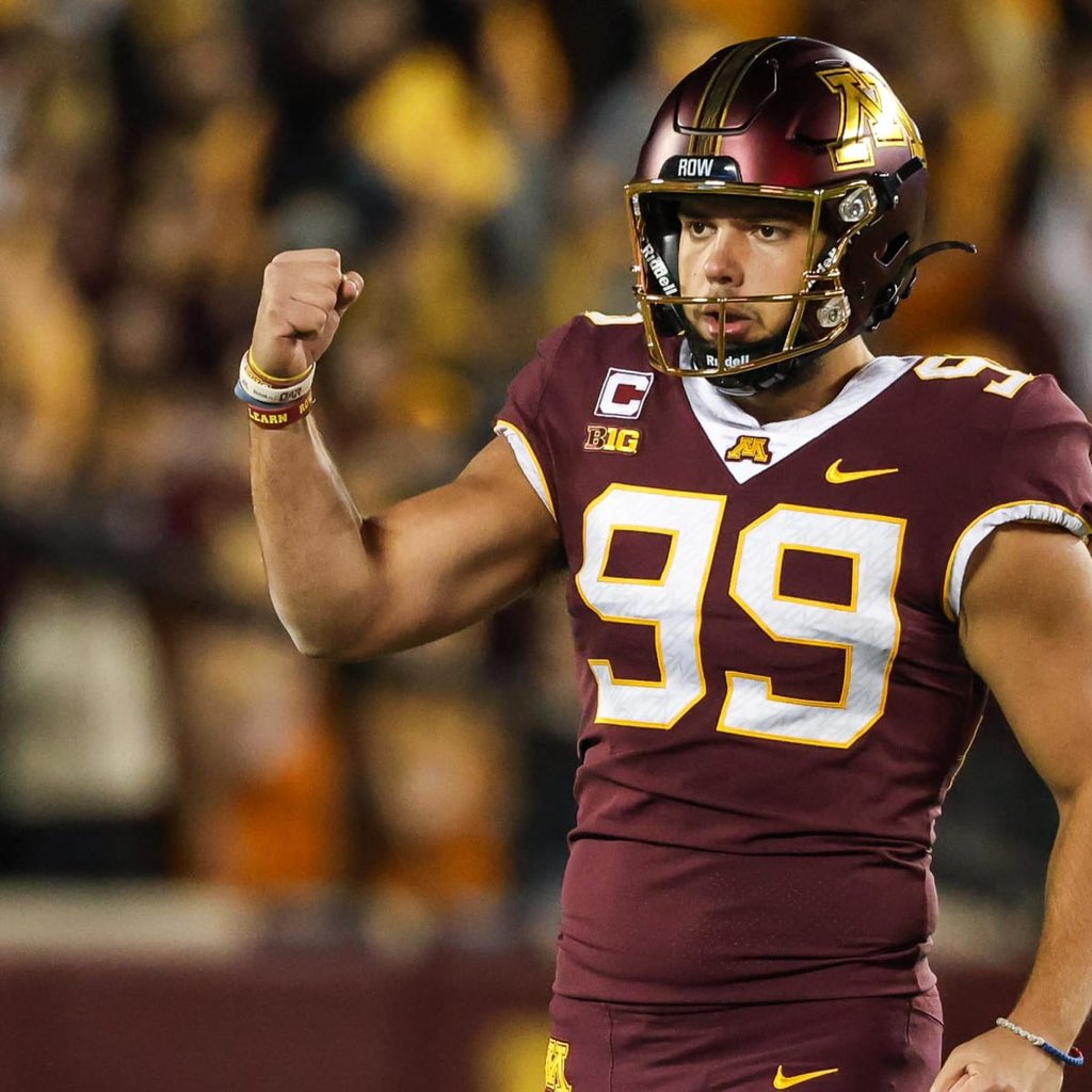 Wisconsin SEC (@sec_wi) on Twitter photo Oak Creek grad, Dragan Kesich, had the privilege of being invited and working out at this year’s NFL Combine. Congrats and good luck in the draft, <a href="/dragan_serb8/">Dragan Kesich</a>! <a href="/Athletics_OCHS/">Knights Athletics</a> <a href="/NFLCombine/">NFL Combine</a> <a href="/NFLDraft/">NFL Draft</a> Oak Creek grad, Dragan Kesich, had the privilege of being invited and working out at this year’s NFL Combine. Congrats and good luck in the draft, <a href="/dragan_serb8/">Dragan Kesich</a>! <a href="/Athletics_OCHS/">Knights Athletics</a> <a href="/NFLCombine/">NFL Combine</a> <a href="/NFLDraft/">NFL Draft</a>