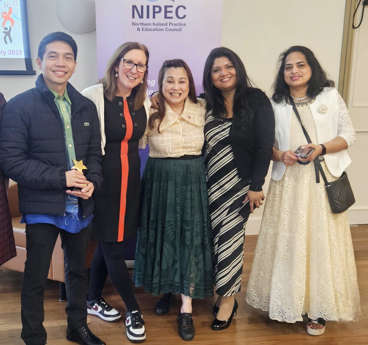 deepthi roshan tweet media