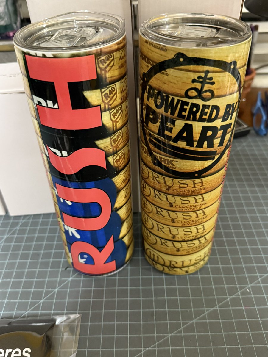Rush74Kyle's tweet photo. My Tumbler of the day! Using a pic I took of the sticks that Gump gave me during #R40 to make Neil some Bullet stick pens ! #Rushfamily @vivien2112 @_Rushfans @NeilPeartFans #RIPNeilPeart 🙏 https://t.co/B8GnO9mqFw