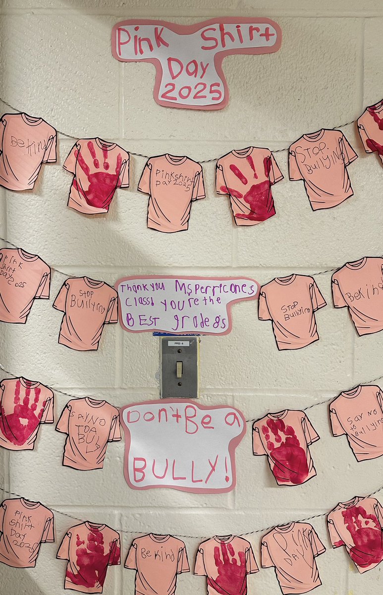 MsSGaribaldi's tweet image. Donโt be a bully!! #PinkShirtDay great job spreading awareness, kindness and affirmations kinders!! ๐๐๐๐