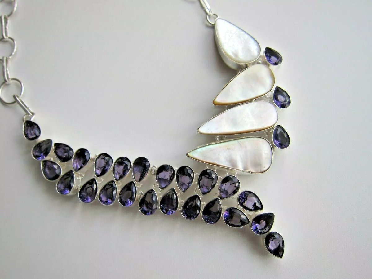 Red &amp; Blue Aqua Mystic Crystal or Mother of Pearl Stones Big Necklace. Bib.
ebay.co.uk/itm/1433953622…