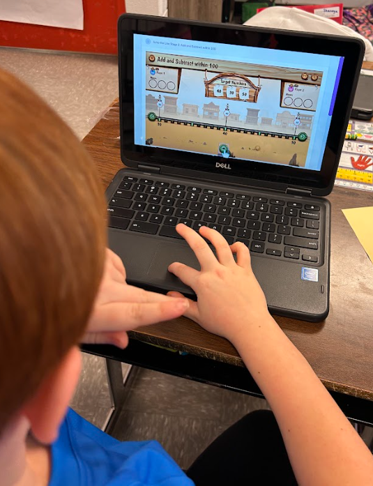 LoweESLeopards's tweet photo. Thank you @jaclynharbin for getting us started with tech math centers! 

Students are using the @ImagineLearning @IllustrateMath centers &amp; LOVING them! 

 #AimHighGoLowe 🐆 https://t.co/sPAEnliUZb