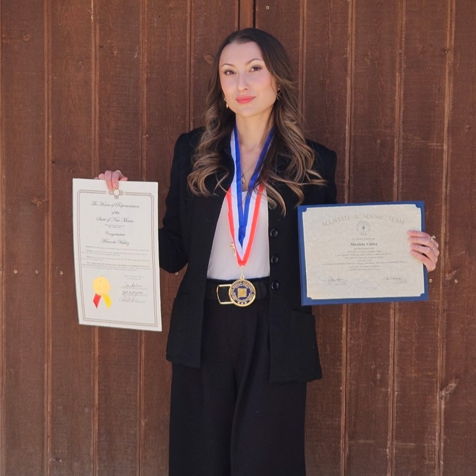 Golden Apple tweet media