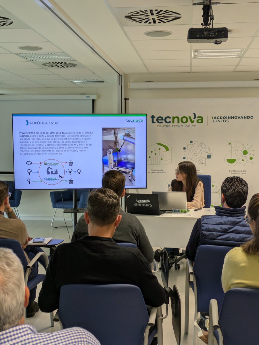 📢 Así fue la jornada de Virtual SmartGreen 🚀🌱

Ayer en Tecnova vivimos una jornada donde la tecnología y la agroindustria se dieron la mano para mostrar el futuro del sector.

🔗 Más info 👉 fundaciontecnova.com