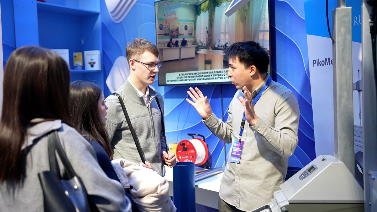 We were honoured to exhibit at the Professional Exhibition in Kazakhstan, showcasing our water management solutions. Bolat Bekniyaz highlighted our role in Aral Sea conservation, and Didar Zhanibekuly presented to President Tokayev. 
#RubiconWater #WaterManagement