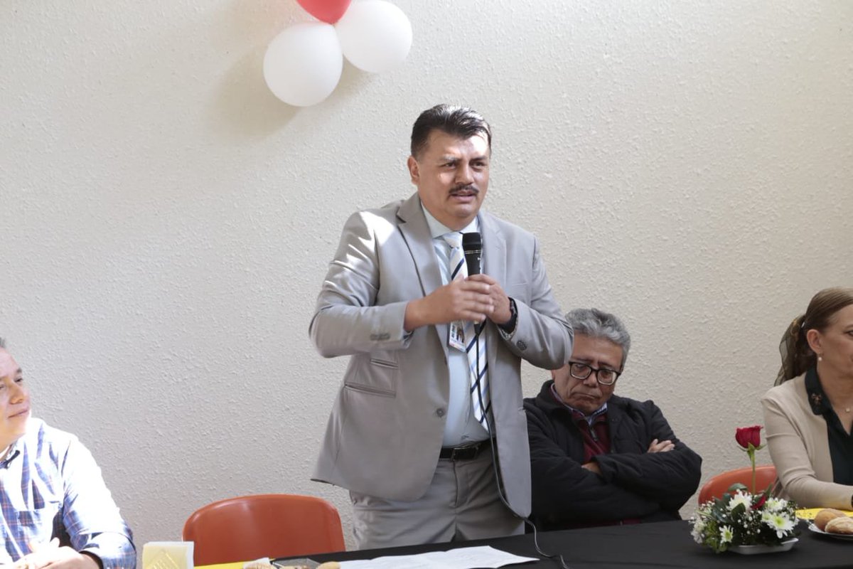 dpedgo's tweet image. La Asociación de Jubilados y Pensionados de los Tres Poderes del Estado, representada por el Lic. Sergio Alfredo Reséndiz Martínez, invitó a parte de sus agremiados a un desayuno, con el Director General de Pensiones, Lic. Lorenzo Martínez Delgadillo, y a su equipo de trabajo.