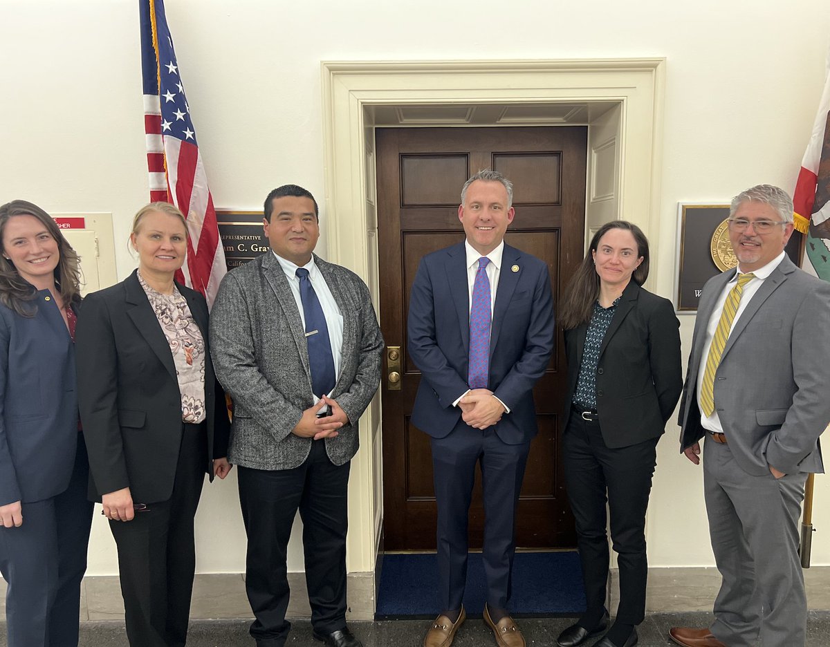 Thank you, <a href="/RepAdamGrayCA/">Congressman Adam Gray</a>, for welcoming us at #CARET2025.  

(L-R)
Anne Megaro &amp; Helle Petersen (UCANR), Ish Herrera (CARET), Rep. Adam Gray, Lauren Parker, Josh Viers (<a href="/ucmerced/">UC Merced</a> &amp; UC ANR).