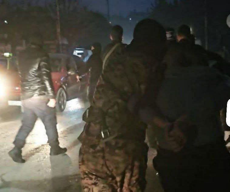 القرداحة
جاري تمشيط واعتقال كل من تسبب بالاحداث الاخيرة واعتدى بالتخريب على ممتلكات الدولة وارزاق المواطنين في مدينة القرداحة