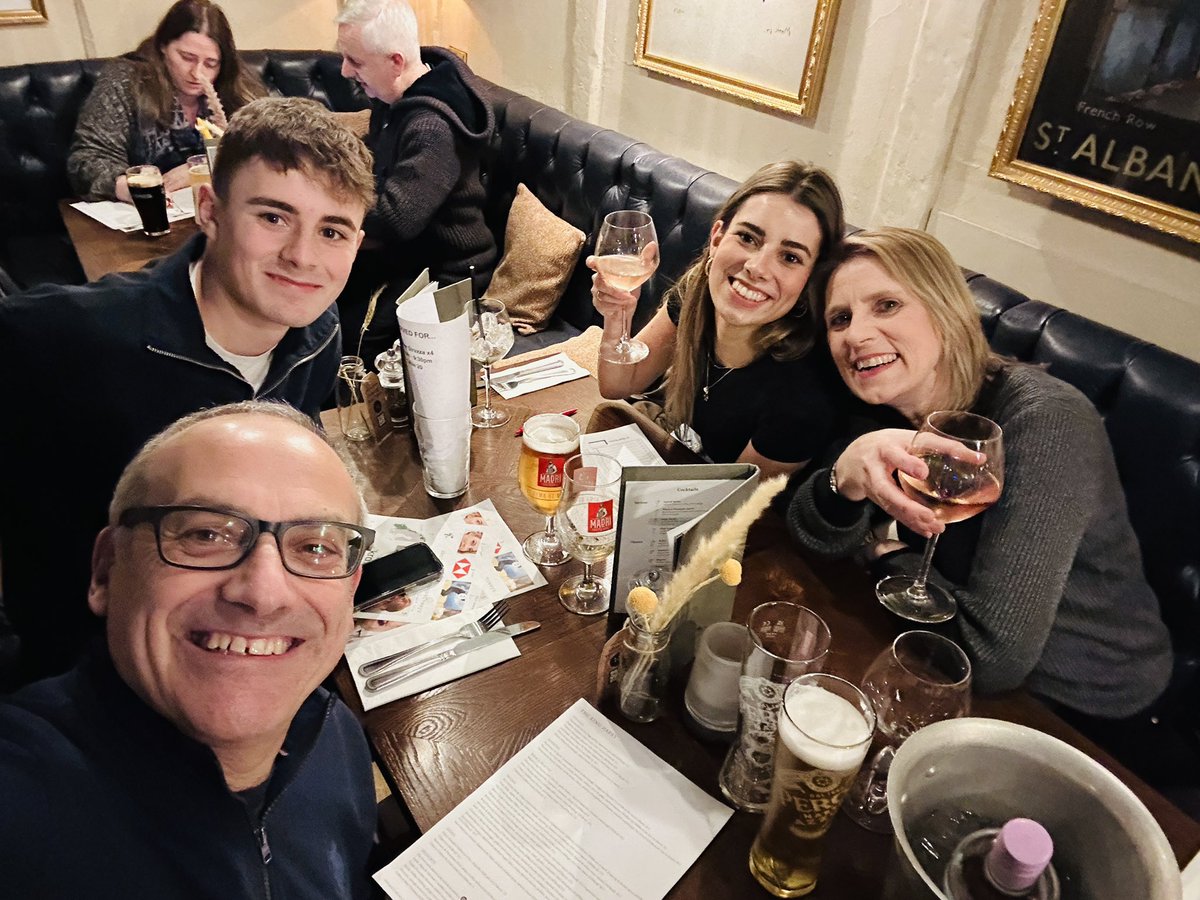 GPOnyx's tweet image. Birthday meal for Mrs Straz…it’s a big one! ..out with the kids..😁🍺🍽️🍷🍾