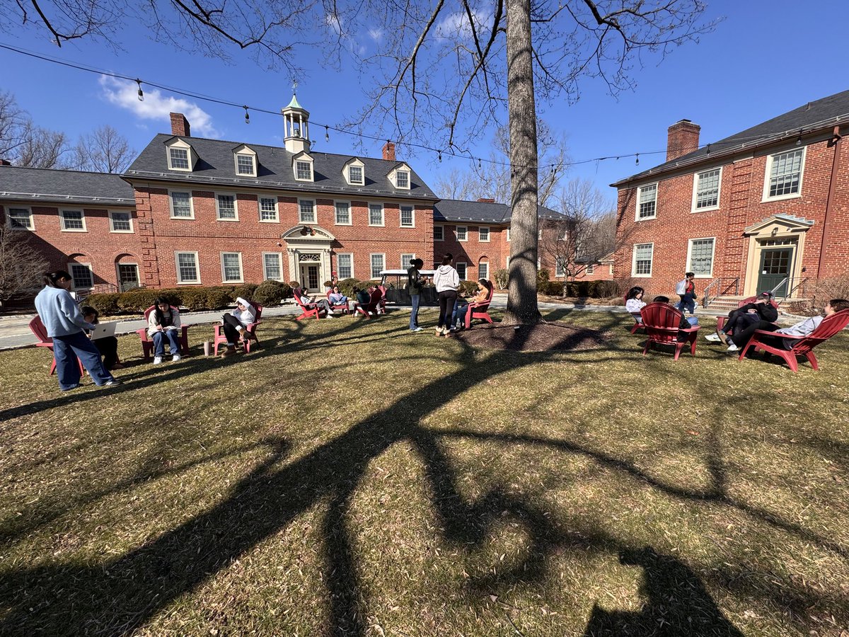 MadeiraSchool's tweet photo. TFW you get to have class outside for the first time this year… ☀️🥰 #MadeiraHistory #MadeiraEducators #MadeiraThrives #MadeiraGrade10 https://t.co/w2vRgFOLnh