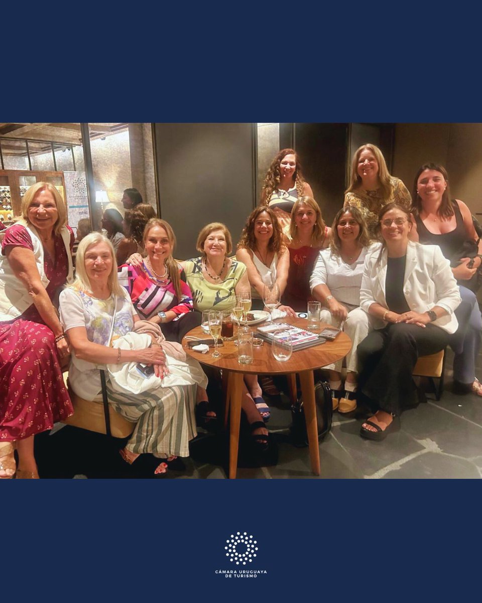 El 24 de febrero, CAMTUR celebró un evento en el Costanero Gallery para reconocer la gestión del MINTUR (<a href="/Uruguay_Natural/">Uruguay Natural</a>). Durante la ceremonia, se entregó una escultura de fauna autóctona realizada por Casa Fauna como símbolo de agradecimiento. 🌿 #CAMTUR #TurismoUruguay