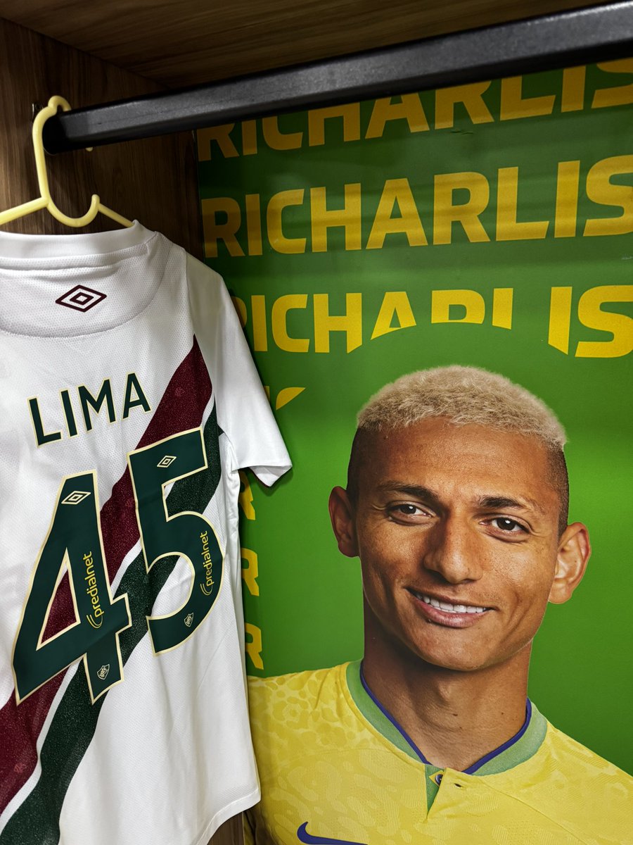 FluminenseFC's tweet image. Caras conhecidas no nosso vestiário por aqui!