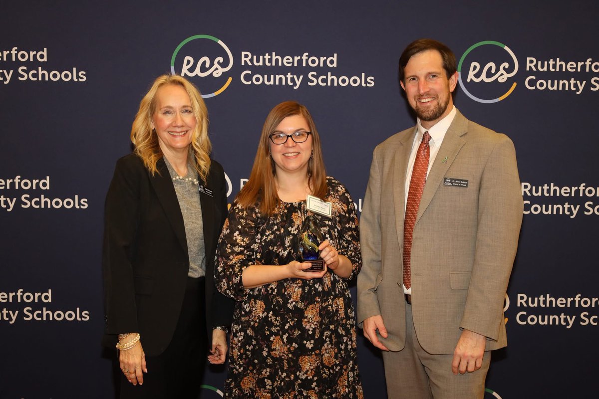 Congratulations to our Teacher of the Year, Scottia Davis! 🎉 #ESL