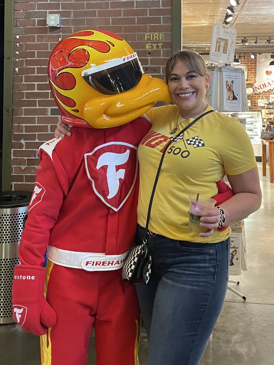 GasolineAly's tweet photo. 2024 @IndyCar Fan Fest at #Bottleworks in Indy! So much fun!
#IndyCar #Indy500 #IsItMayYet
(๐ฅ courtesy of @furluvcats) https://t.co/AFf2kNk6tI
