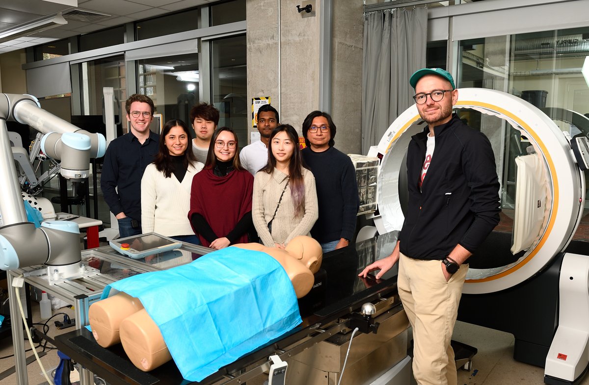 Proposed NIH and NSF funding cuts threaten AI-driven medical innovations at Johns Hopkins. <a href="/HopkinsEngineer/">Johns Hopkins Engineering</a> computer scientist Mathias Unberath and his team are developing smartphone diagnostics and safer surgeries. bit.ly/3EPFPlv #ResearchSavesLives