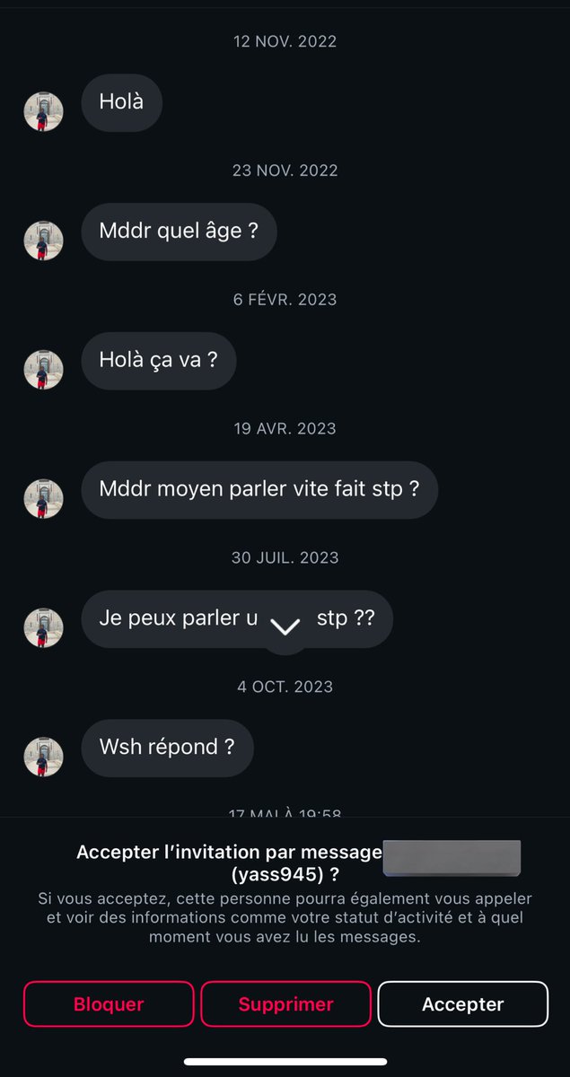 cliia_'s tweet photo. y a un mec qui me dm depuis novembre 2022 (deux mille vingt deux) frchmt respect pr la fidélité https://t.co/d8BK0pM0sP
