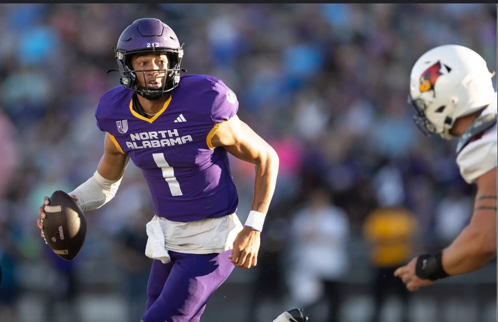 Dylan Barber (@dylan_barber_12) on Twitter photo #AGTG After a great conversation with <a href="/Ben_HamnerUNA/">Ben Hamner</a> I am blessed to receive an offer from North Alabama!!!! 🟡🟣 <a href="/will15bates/">Coach Will Bates</a> <a href="/MattNapier9/">Coach Matt Napier</a> <a href="/BigBlueRecruits/">✭LᴀGʀᴀɴɢᴇ Hɪɢʜ Fᴏᴏᴛʙᴀʟʟ✭</a> #AGTG After a great conversation with <a href="/Ben_HamnerUNA/">Ben Hamner</a> I am blessed to receive an offer from North Alabama!!!! 🟡🟣 <a href="/will15bates/">Coach Will Bates</a> <a href="/MattNapier9/">Coach Matt Napier</a> <a href="/BigBlueRecruits/">✭LᴀGʀᴀɴɢᴇ Hɪɢʜ Fᴏᴏᴛʙᴀʟʟ✭</a>