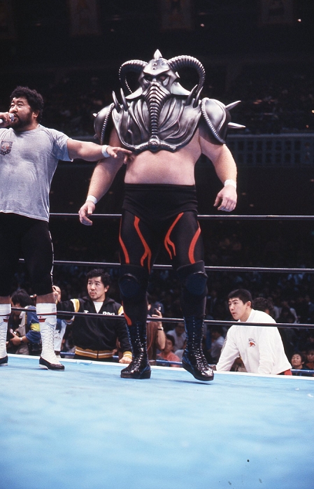 Big Van Vader in his New Japan debut on December 27, 1987.

Total badass look.
