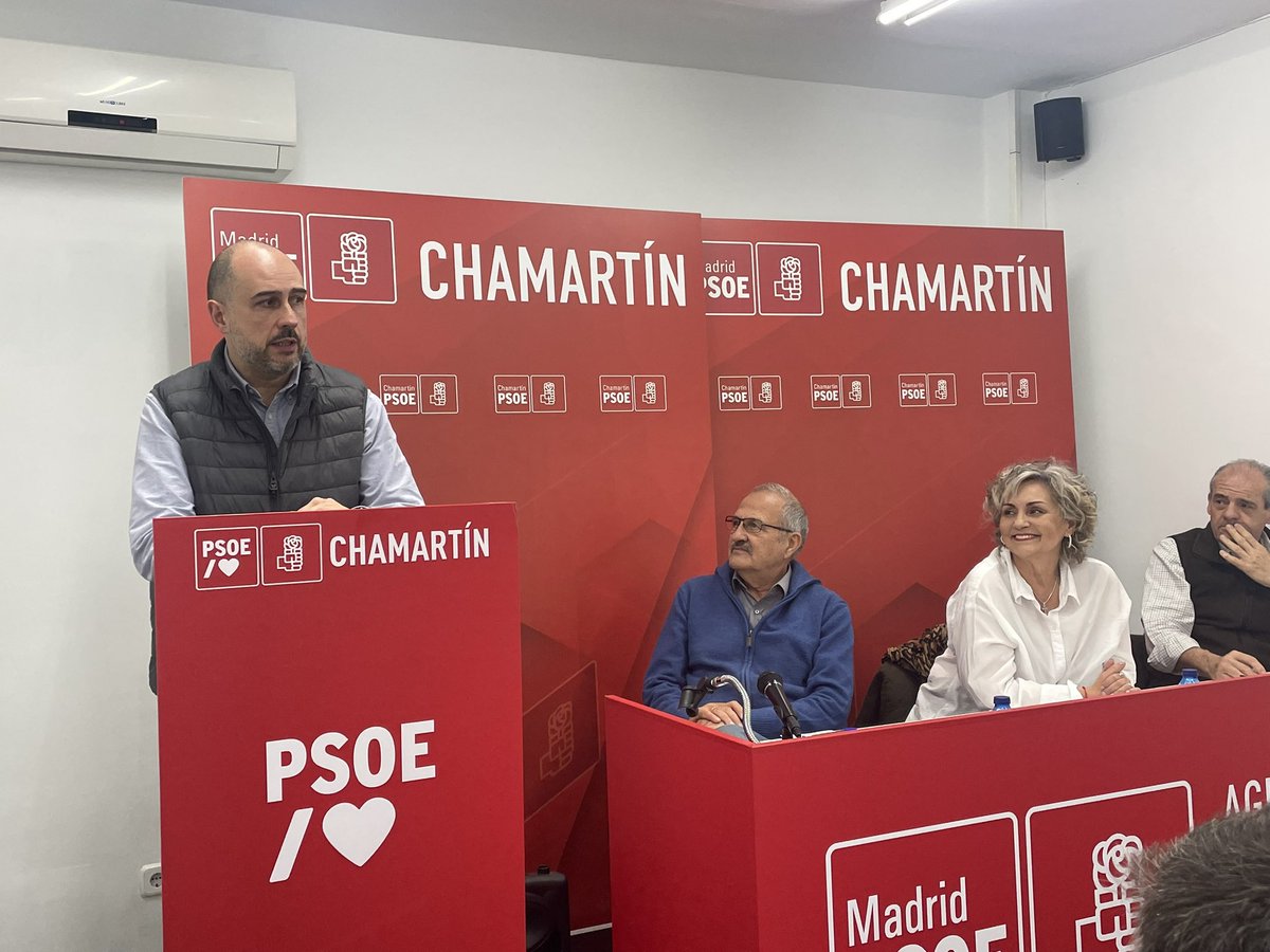 PSOE_Chamartin's tweet photo. Aprobada la gestión de la Comisión ejecutiva de distrito por unanimidad 💪🏻💪🏻💪🏻

Gracias a los compañeros y compañeras por el apoyo  🌹🌹 https://t.co/aSbEYPaGJ9