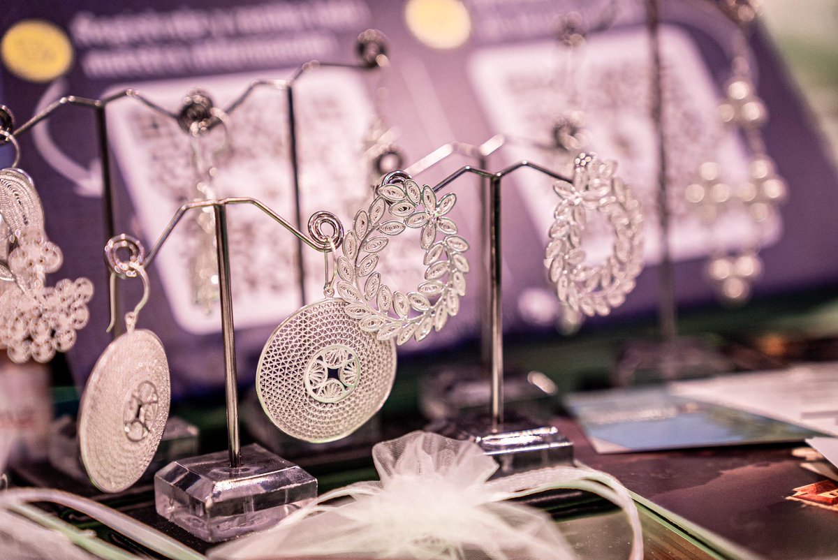 Bolívar, presente en la #VitrinaANATO2025 con toda nuestra magia 🇱🇹

⛴️ Vamos a mostrarle a Colombia rutas turísticas diseñadas para potenciar el turismo comunitario, religioso y de naturaleza. Los cruceros por el río Magdalena, una experiencia única que conectará a los viajeros