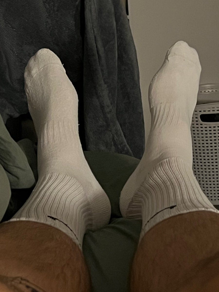 need a massage from a good sub😏