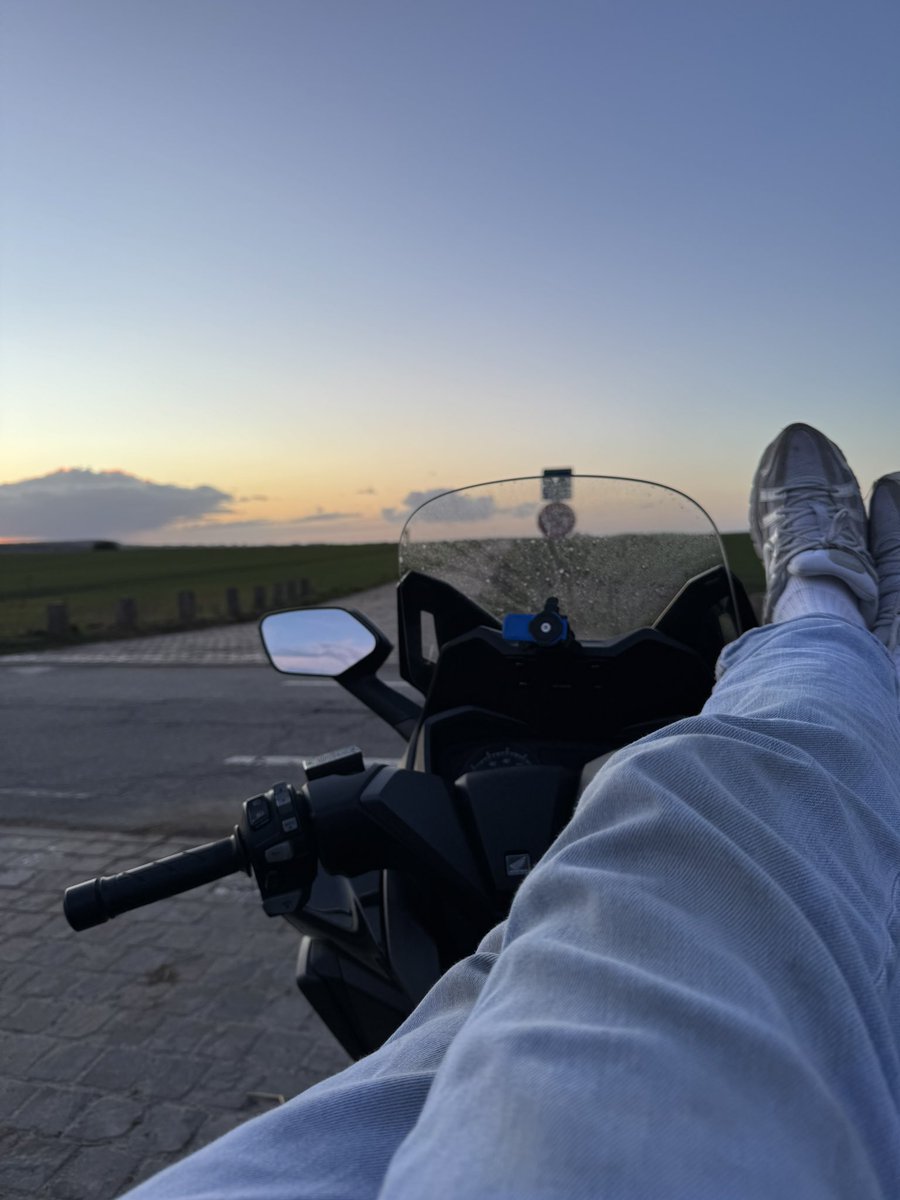 Chems 🏜️ tweet media