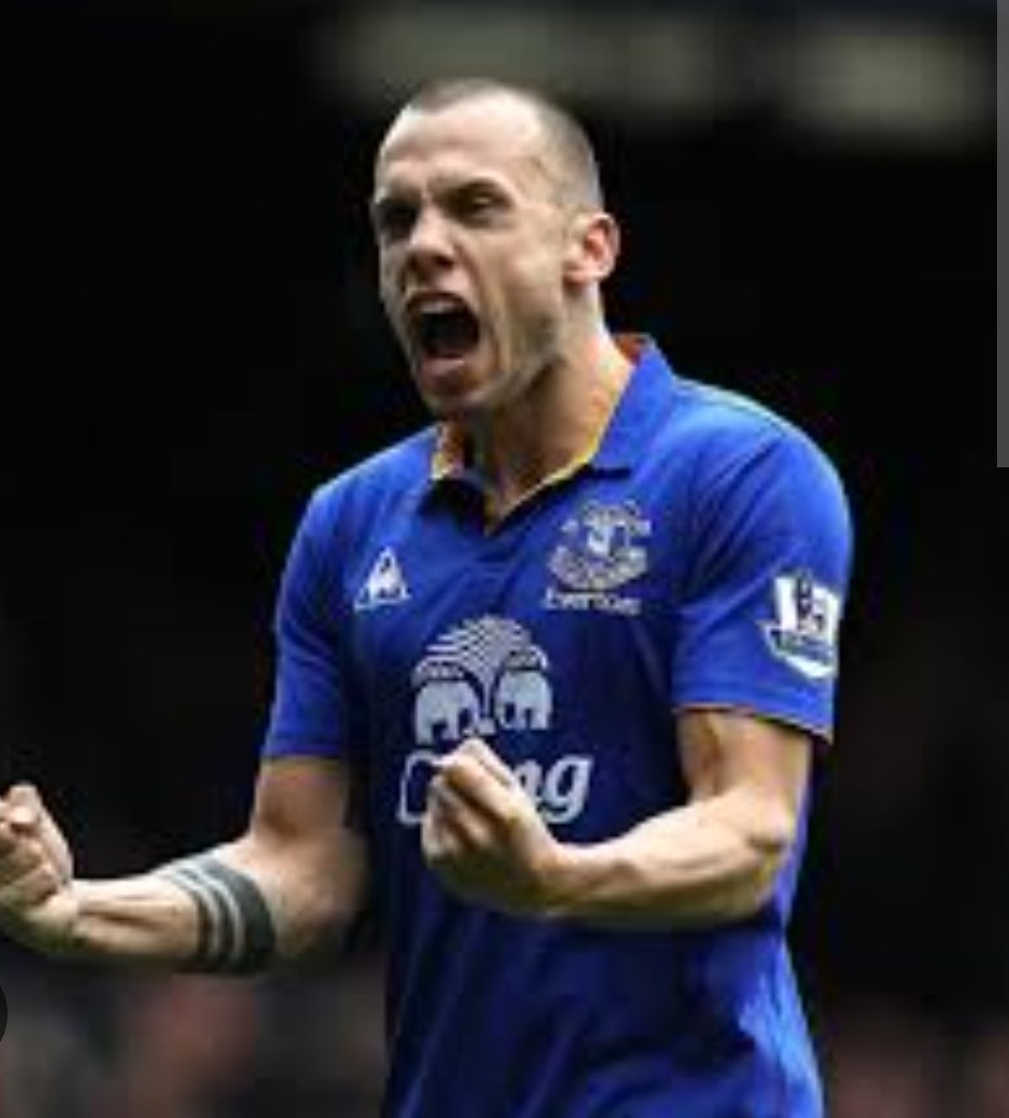 NeilPryce11's tweet image. Up the johnny heitingas red men 🔴🔴🔴🔴🔴