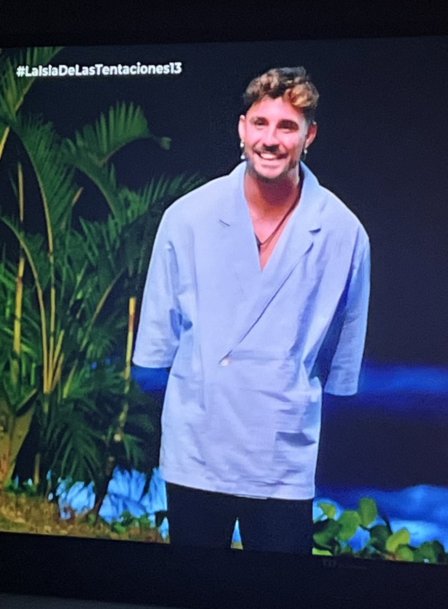 Cuando de pequeño metías los brazos en la camiseta para que pareciera que estabas manco #LaIslaDeLasTentaciones13