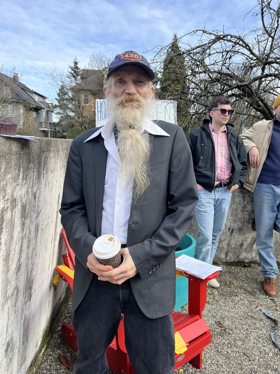 VANDUpeople's tweet photo. Dave Hamm (VANDU Board member and activist with Our Homes Can’t Wait):

Dave gives an amazing history of the shift from social housing to supportive housing in the past decade. The government has suspended RTA rights and created an increasingly carceral housing system. 

1/2 https://t.co/gi37otDfpB
