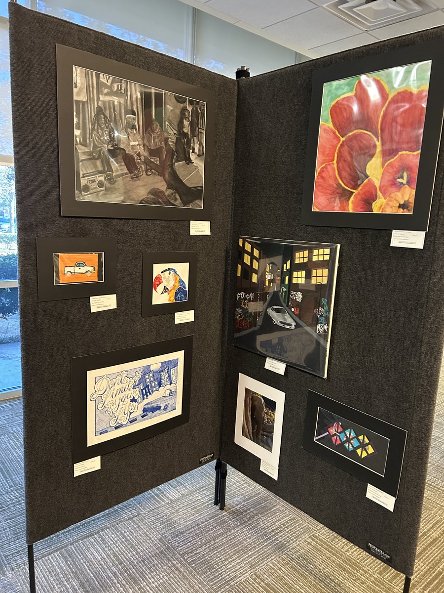 🎨 On Feb. 25, the CFBISD Fine Arts department kicked off National Youth Art Month (YAM) with an annual opening reception at Carrollton Regional Medical Center. Artwork created by talented elementary through high school students from every CFBISD campus was represented. 

To read