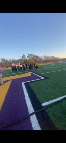 Great job of bringing the energy for our first morning workout of 2025. Forty degree weather doesn't phase these young men. Especially the Lineman who decided shirts were optional at the end of our session. 
#WeBuiltDifferent
#HampFBAint4Everyone