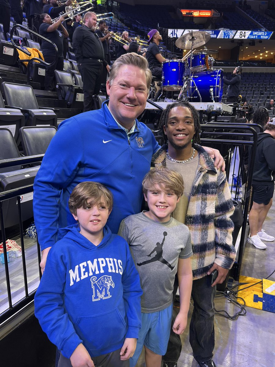 Greg Gaston (@greggaston25) on Twitter photo Two <a href="/MemphisFB/">Memphis Football</a> legends enjoying a great <a href="/Memphis_MBB/">Memphis Basketball</a> win! <a href="/CalvinAustinIII/">CantCatchCal</a> #ChrisPowers #GoTigersgo Two <a href="/MemphisFB/">Memphis Football</a> legends enjoying a great <a href="/Memphis_MBB/">Memphis Basketball</a> win! <a href="/CalvinAustinIII/">CantCatchCal</a> #ChrisPowers #GoTigersgo