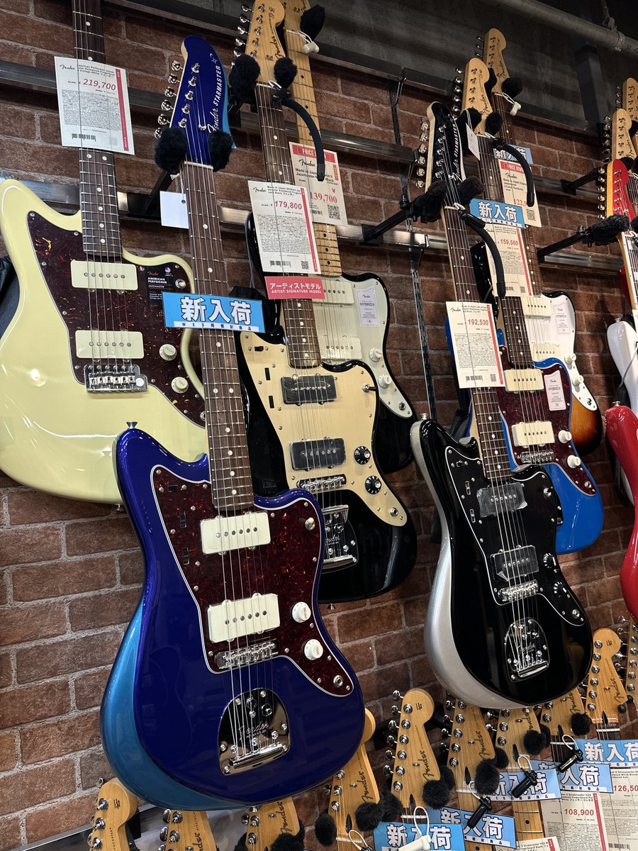 1484ikebukuro's tweet image. 【#再入荷】#Fender MIJ 2025 Limited #Starmaster Jupiter Blueが再入荷！重量3.49kgです！
ブラックxシルバーも在庫ございます！
販売価格は192,500円税込です！
お見逃しなく‼️👀
▼ご注文でこちらの個体をご案内致します
ishibashi.co.jp/ec/product/088…

Blackの実機ページ▼
ishibashi.co.jp/ec/product/0bb…