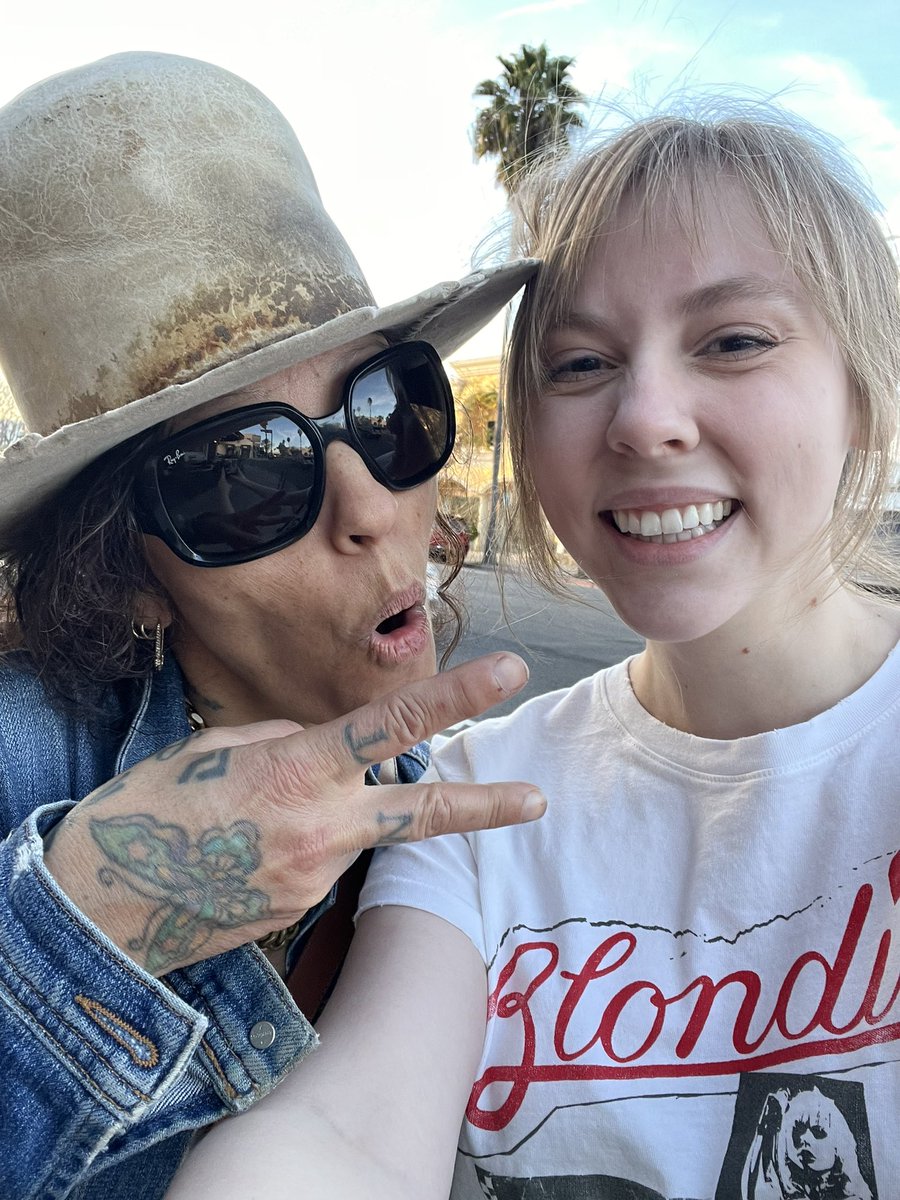 Abigail Fierce Killmeier🎸🖤 (@abfierce) on Twitter photo I randomly ran into <a href="/RealLindaPerry/">LINDA PERRY</a> in LA the other day. I’m a huge fan of her work, that it changed my life and how much her song “Letter to God” by Courtney Love meant to me. Absolute dream come true for a songwriter. (She really was beautiful in every single way.🖤) I randomly ran into <a href="/RealLindaPerry/">LINDA PERRY</a> in LA the other day. I’m a huge fan of her work, that it changed my life and how much her song “Letter to God” by Courtney Love meant to me. Absolute dream come true for a songwriter. (She really was beautiful in every single way.🖤)