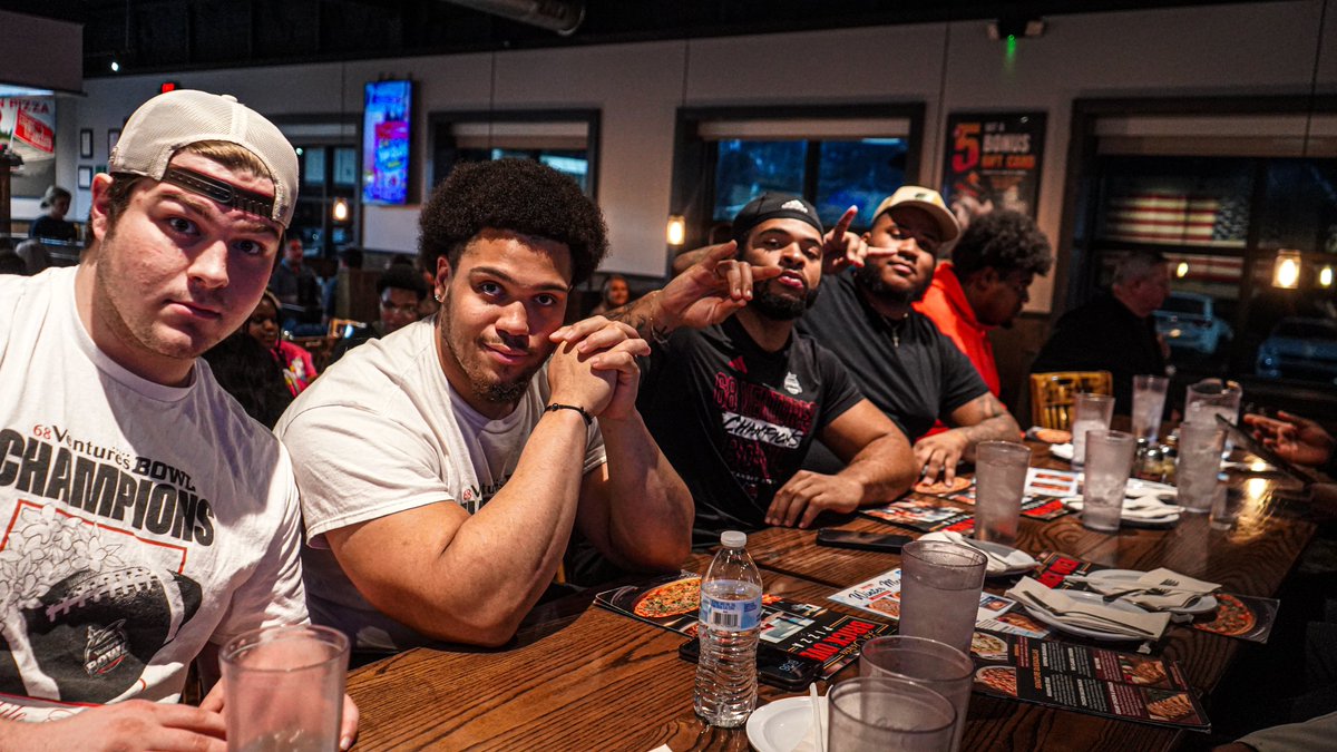 We enjoyed our night on the town. Stay tuned to see where we got our grub on! 🍽️

#JonesboroEats x #WolvesUp