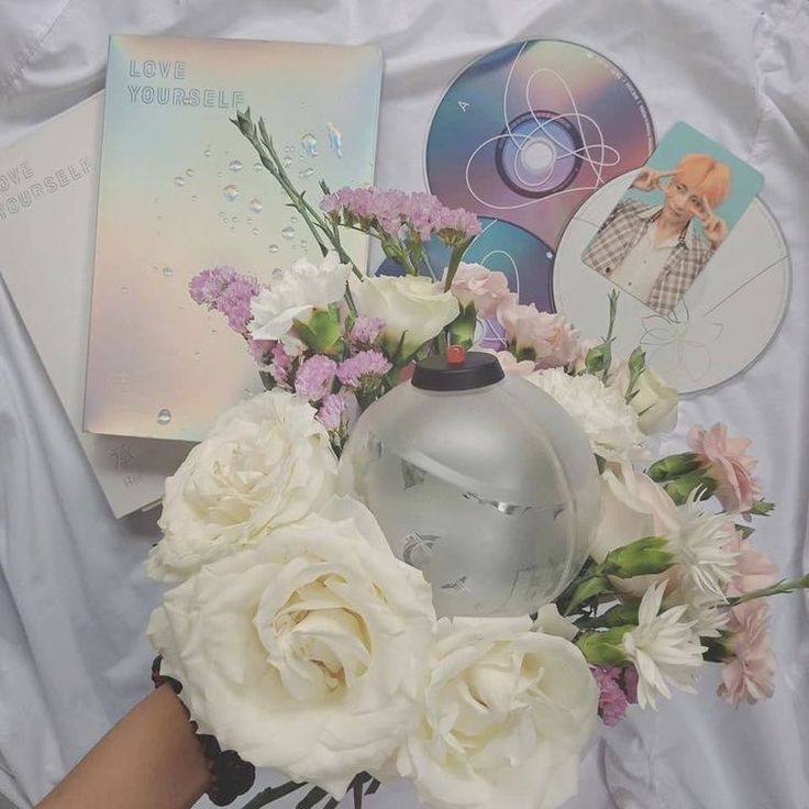 ArmyWisherShop's tweet photo. 💗🌷🌸🎀💓🌸🌷🎀💗🌸🌷🌸

To: @luvteddytae
From: Ishii •ᴗ• 

Message: Happy Birthday to my Angel ♡ may God bless you with all the happiness you deserve. God Bless you with good health and prosperity. Keep shining my love, I love u so much <33!!

💗💓🎀💗💞💖🌸💗🌷💕💓🎀 https://t.co/uqxtigOe8s